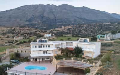 HILL OF CALM-ΚΟΥΜΑΝΤΑΚΗΣ ΑΝΤΩΝΙΟΣ ΞΕΝΟΔΟΧΕΙΟ-ΕΣΤΙΑΤΟΡΙΟ ΤΡΙΟΠΕΤΡΑ ΡΕΘΥΜΝΟ