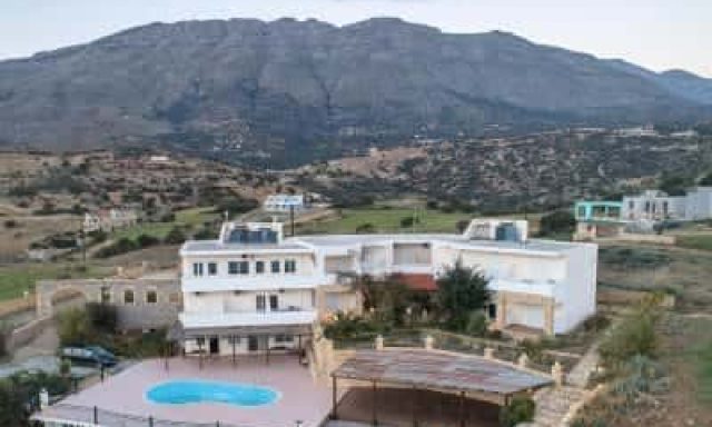 HILL OF CALM-ΚΟΥΜΑΝΤΑΚΗΣ ΑΝΤΩΝΙΟΣ ΞΕΝΟΔΟΧΕΙΟ-ΕΣΤΙΑΤΟΡΙΟ ΤΡΙΟΠΕΤΡΑ ΡΕΘΥΜΝΟ