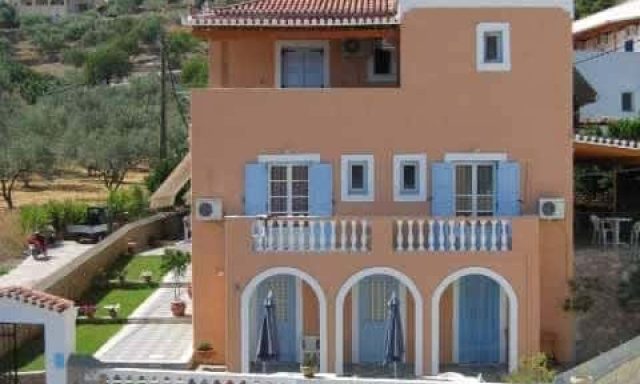 ΣΥΡΜΑ ΜΑΡΙΑ ΣΥΡΜΑΣ ΠΑΝΑΓΙΩΤΗΣ-ΕΝΟΙΚΙΑΖΟΜΕΝΑ ΔΩΜΑΤΙΑ ΔΙΑΜΕΡΙΣΜΑΤΑ-CAPTAIN STUDIOS ΚΟΥΝΟΥΠΙΤΣΑ ΣΠΕΤΣΕΣ ΑΤΤΙΚΗ