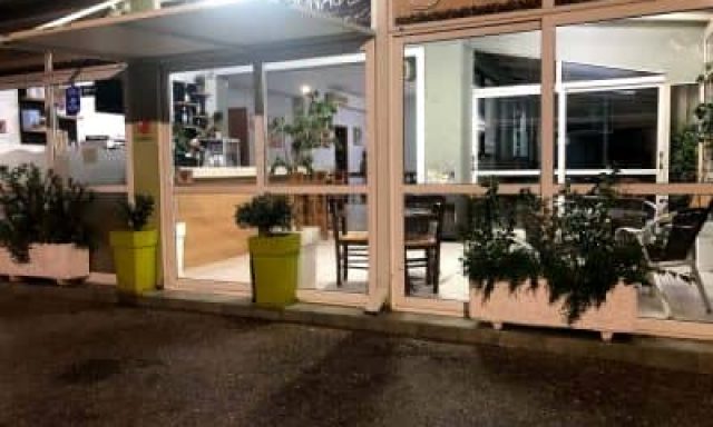 ΡΟΥΧΙΤΣΑΣ ΑΝΤΩΝΙΟΣ – ΜΠΟΝΑΦΕ – ΠΑΡΑΔΟΣΙΑΚΟ ΚΑΦΕΝΕΙΟ ΜΟΥΖΑΚΙ ΖΑΚΥΝΘΟΣ