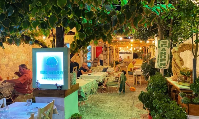 ΤΟΚΜΑΚΙΔΟΥ ΣΟΥΛΤΑΝΑ – Ο ΚΗΠΟΣ ΟΠΩΣ ΠΑΛΙΑ – ΕΣΤΙΑΤΟΡΙΟ – ΜΕΣΟΓΕΙΑΚΗ ΚΟΥΖΙΝΑ – ΧΑΝΙΩΤΗΣ ΧΑΛΚΙΔΙΚΗ