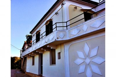 ΔΟΥΚΑ ΑΝΔΡΙΑΝΝΑ – ΕΝΟΙΚΙΑΖΟΜΕΝΑ ΔΩΜΑΤΙΑ “ANDRIANA’S HOUSE” – ΙΘΑΚΗ ΚΕΦΑΛΛΟΝΙΑΣ
