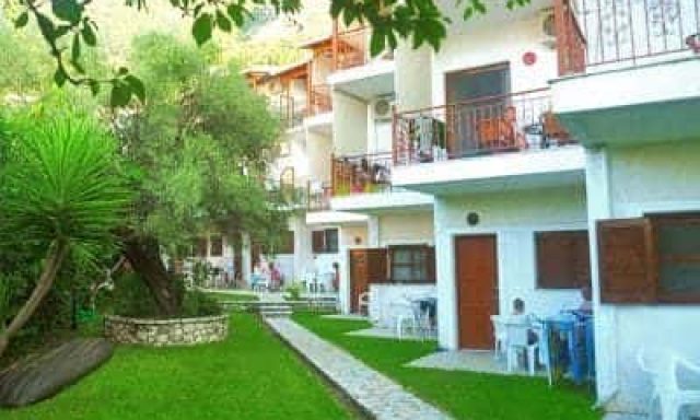 ΘΕΙΑΚΟΣ ΔΗΜΟΣΘΕΝΗΣ – ΕΝΟΙΚΙΑΖΟΜΕΝΑ ΔΩΜΑΤΙΑ ACHILLEAS STUDIOS – ΠΕΡΙΓΙΑΛΙ ΛΕΥΚΑΔΑ