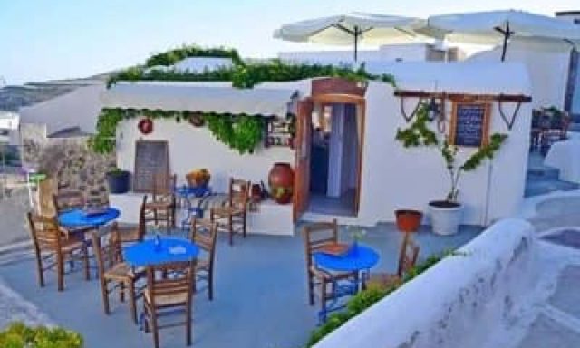 ΝΙΑΡΟΣ ΙΩΑΝΝΗΣ – OLD BARBER SHOP – ΚΑΦΕΤΕΡΙΑ ΜΕΖΕΔΟΠΩΛΕΙΟ – ΕΜΠΟΡΕΙΟ ΣΑΝΤΟΡΙΝΗ ΚΥΚΛΑΔΕΣ