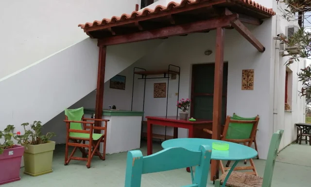 ΔΟΥΒΙΚΑ ΓΕΩΡΓΙΑ – MEGRIS COUNTRY HOUSES – ΕΝΟΙΚΙΑΖΟΜΕΝΑ ΔΩΜΑΤΙΑ – ΜΑΓΓΑΝΟΣ ΝΕΑΠΟΛΗ ΛΑΚΩΝΙΑΣ